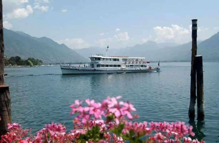 Onyx By Fewotessin 로카르노